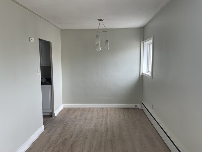 Photo - 172 Westmount St