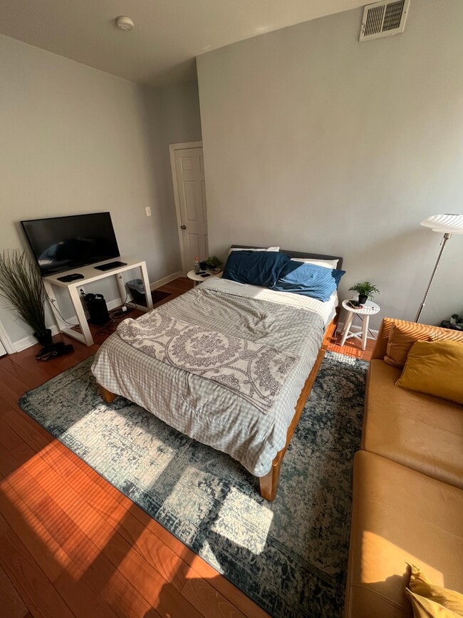 Photo - 2425 North Capitol St NE