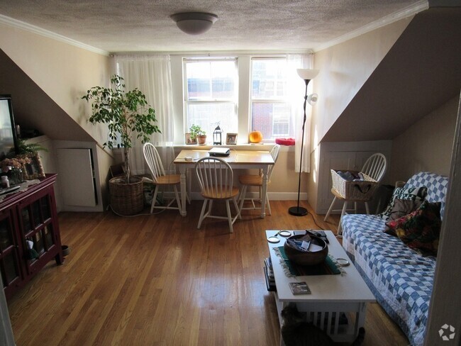 Building Photo - 95 West Cedar St Unit 4 Rental