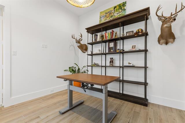 Photo - 9847 Mixon Dr