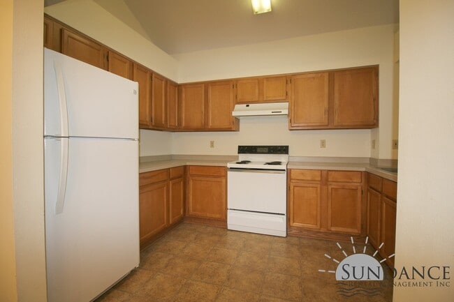 Photo - Nice 3 Bedroom Home Close to Both Bases