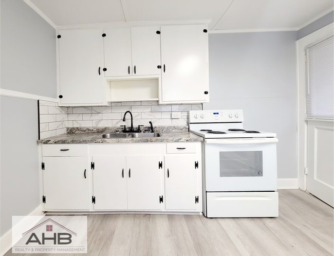 This is a cozy 1 bedroom, 1 bathroom Recen... - This is a cozy 1 bedroom, 1 bathroom Recen...