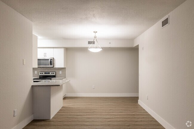 2 BR, 2 BA