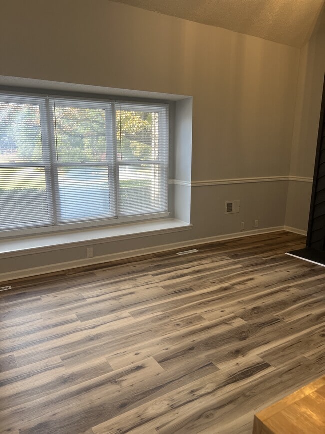 17 Foxfire Blvd