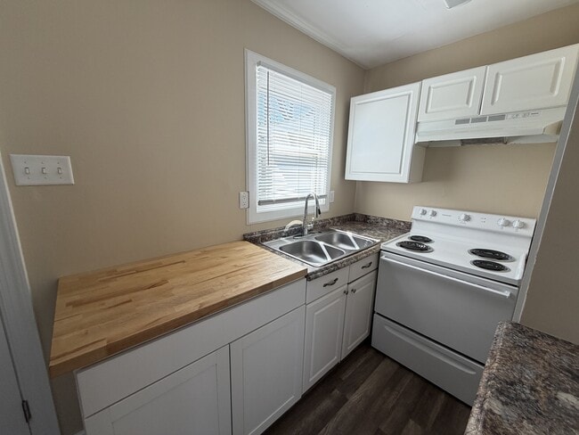 Photo - 311 Morris St