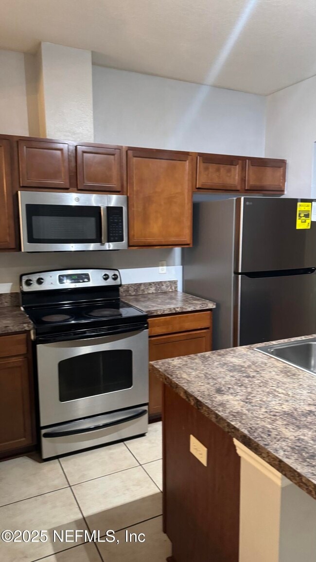 Building Photo - 625 Oakleaf Plantation Pkwy Unit 1013