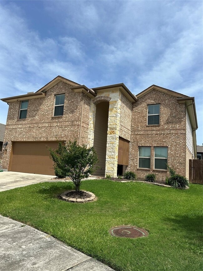 Photo - 4002 Spurwing Ln