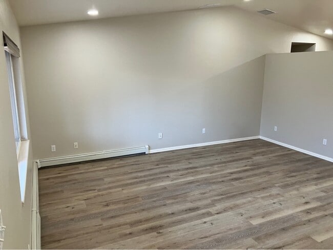 Photo - 2999 1/4 Pinyon Ave