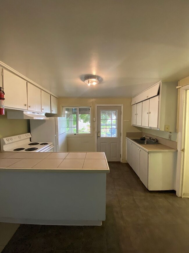 Photo - Cheney Studio Apartment Available 7/10 Unit 1307 2nd Street