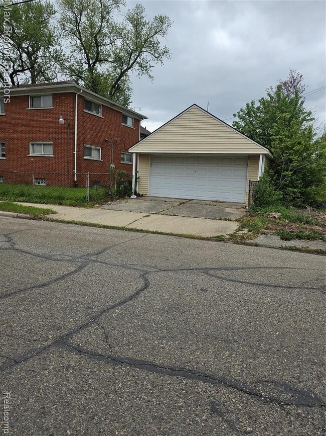 406 West St