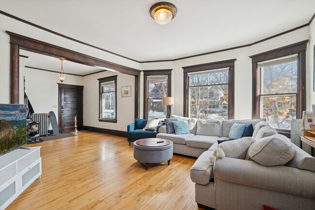 Photo - 2120 Emerson Ave S Unidad 1