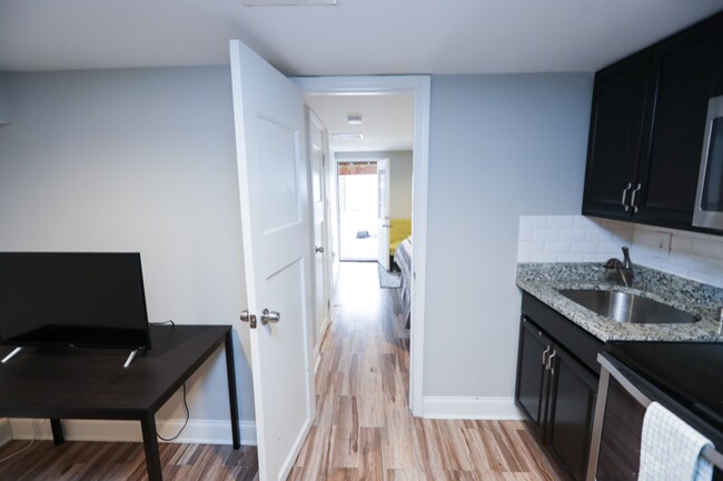 Photo - 924 15th St SE