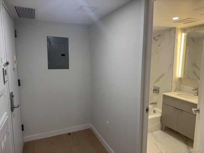 Photo - 136-80-13641 41st Ave Unit 7D