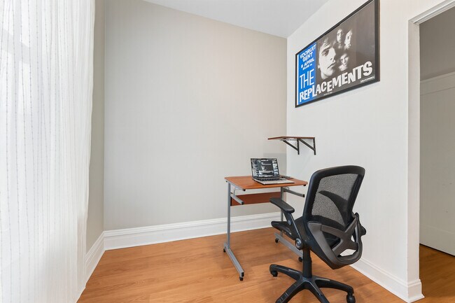 Photo - 2703 N Ridgeway Ave Unit 2