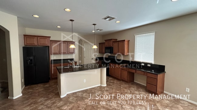 Photo - 4266 E Lexington Ave