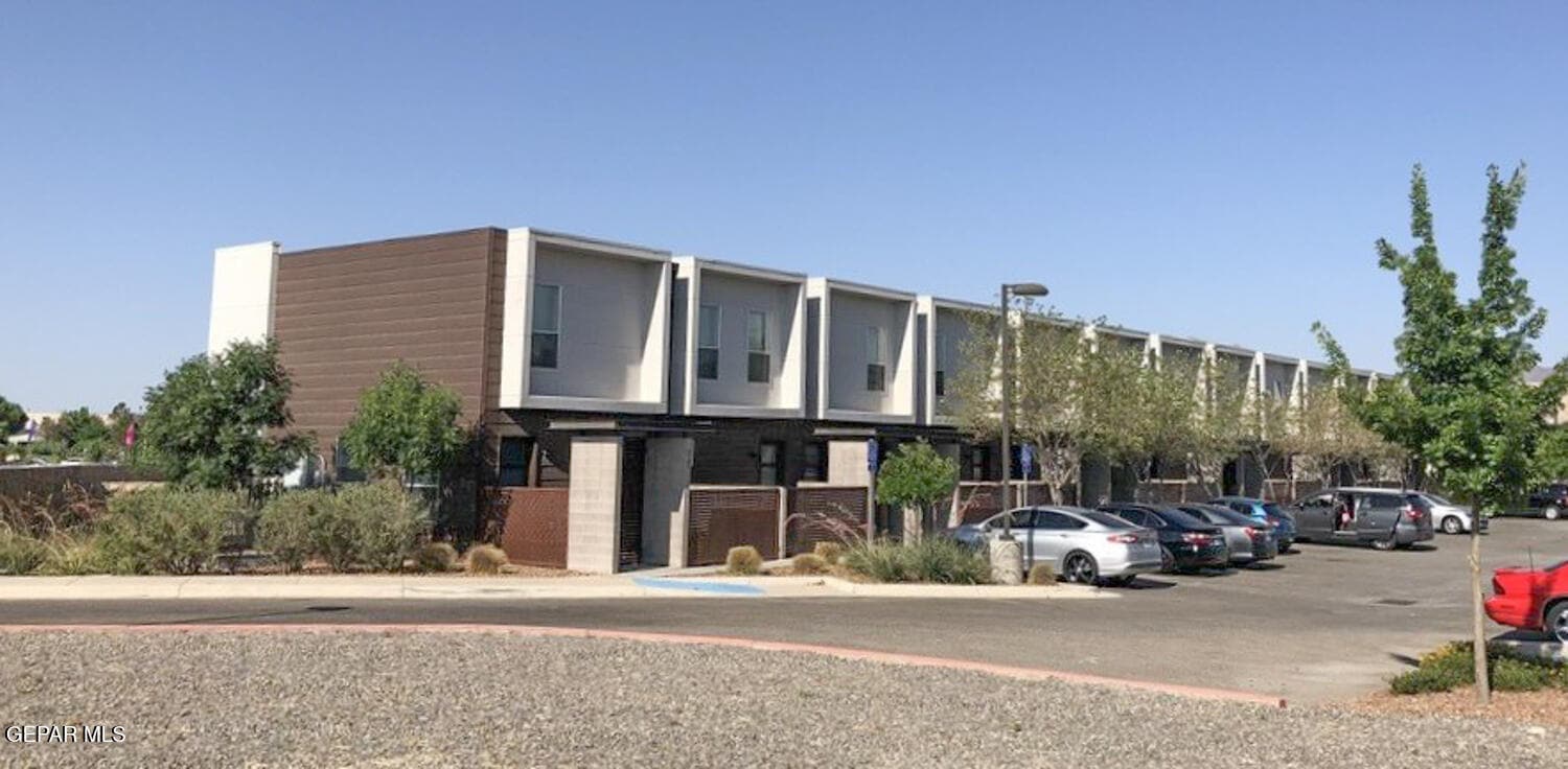 Photo - 6262 Woodrow Bean Transmountain Townhome