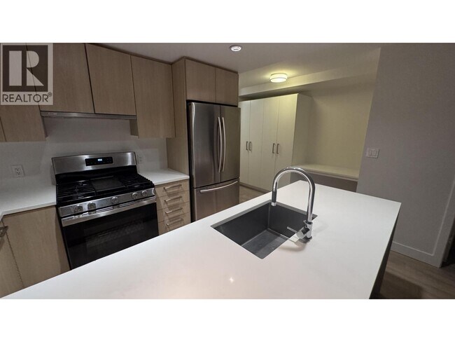 Photo - 8288 Granville Ave Unité 1603