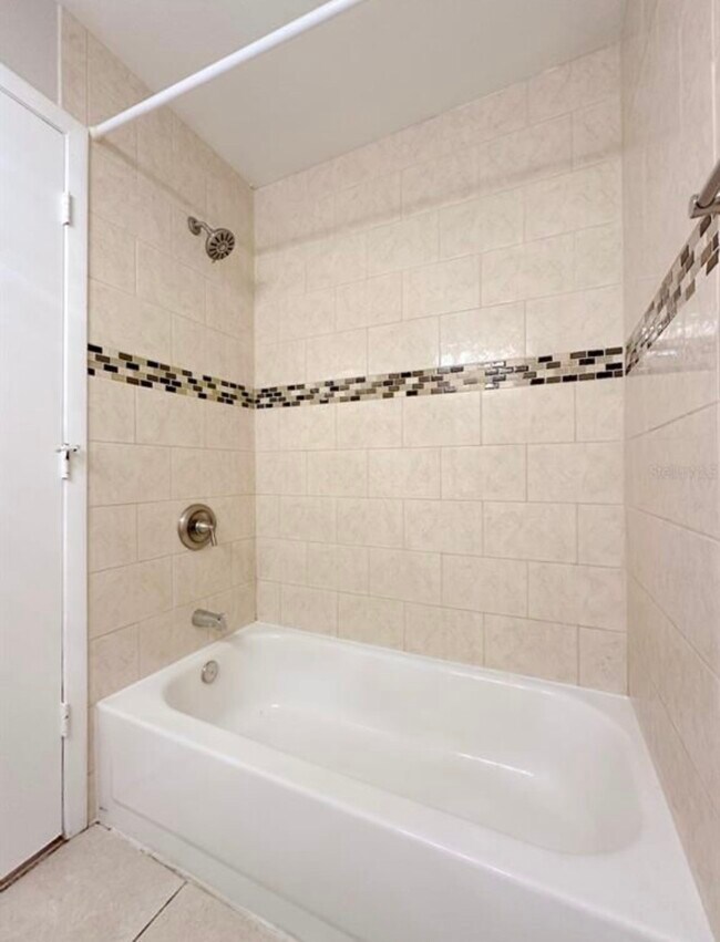 Photo - 7135 Parkside Villas Dr N Unit 7135