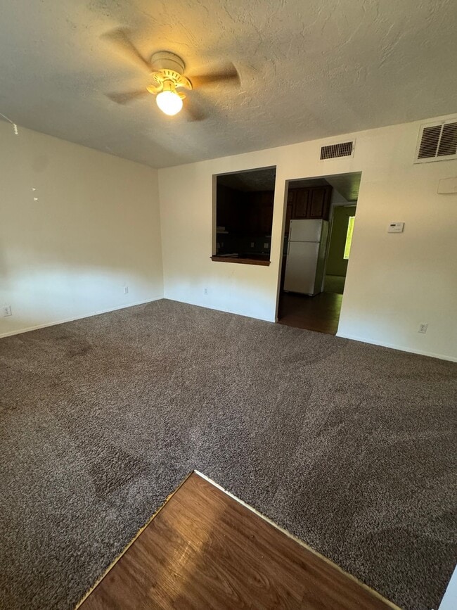 Photo - 204 W Gooch St Unit 14