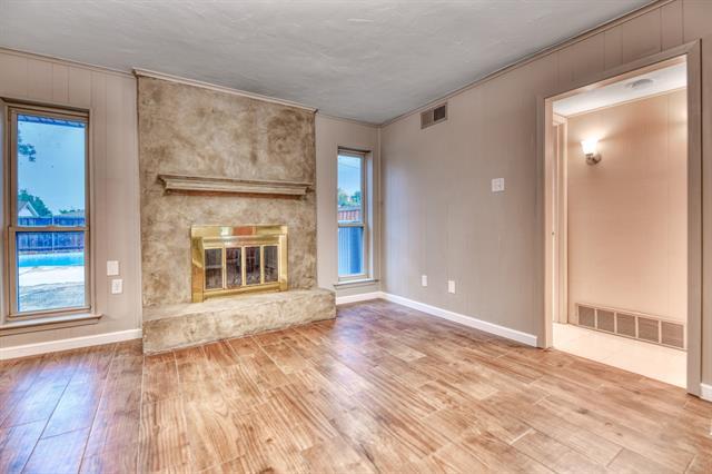 Photo - 1619 Marquette Dr