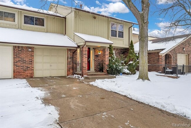 Photo - 3170 Woods Cir Dr