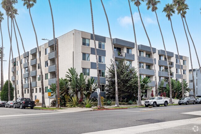 Building Photo - 950 4th Street Rental