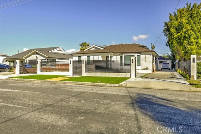 Building Photo - 13937 Sylvan St