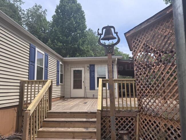 Building Photo - 4148 Smokey Creek Rd