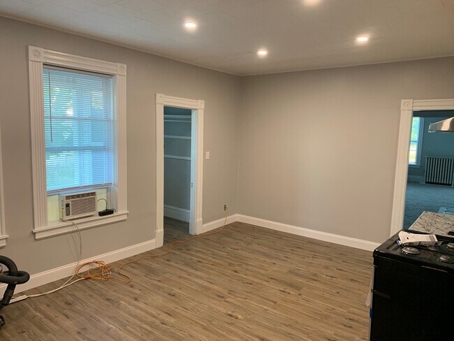 Photo - 24 Brooks St Apartment Unit 1