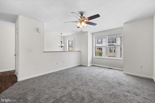 Building Photo - 32 Shady Tree Ct