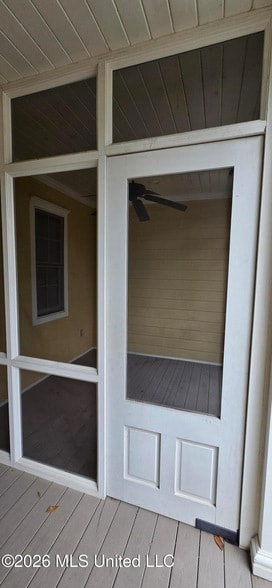 Photo - 710 Manship St