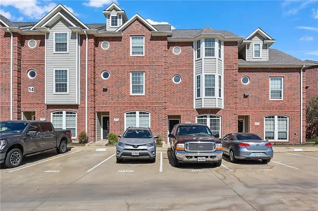 Photo - 305 Holleman Dr E (College Station, TX)