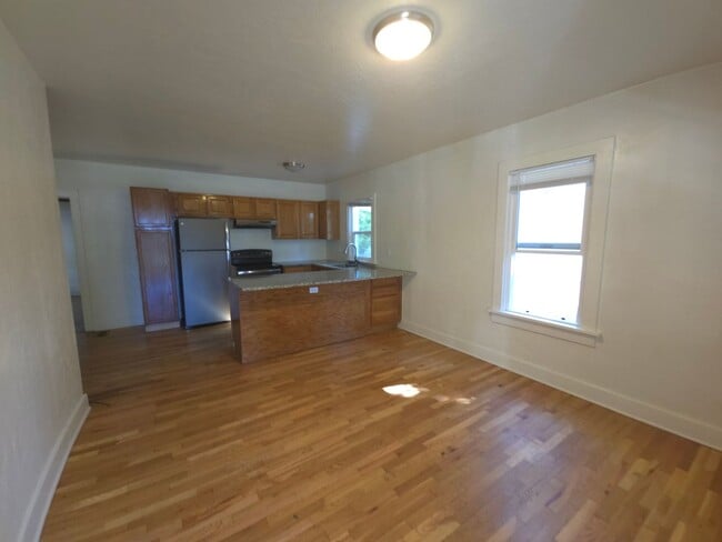 Photo - 2321 Grove St Unit 1