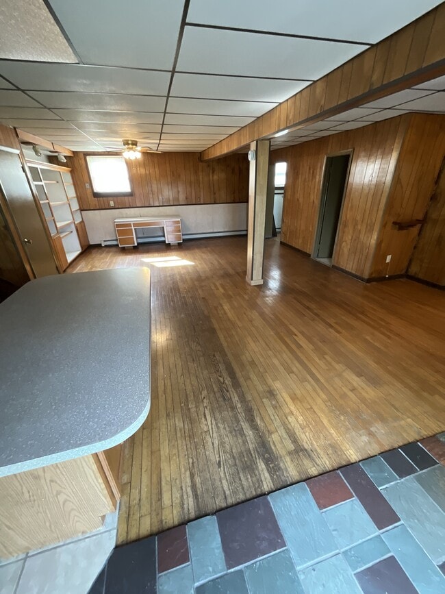 Photo - 1614 Scott Rd