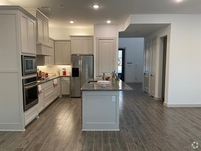 Building Photo - 930 Marian Dr Rental