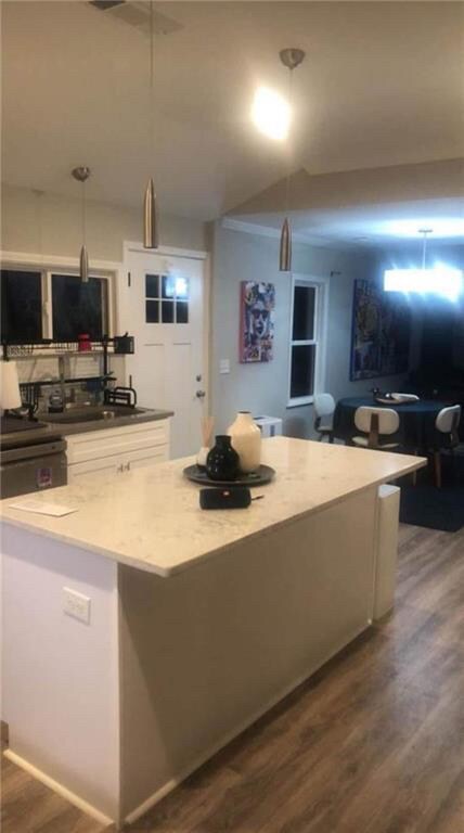 Room in House on North Avenue NW