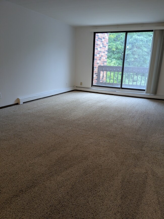 Photo - 2350 W Good Hope Rd Unit 357