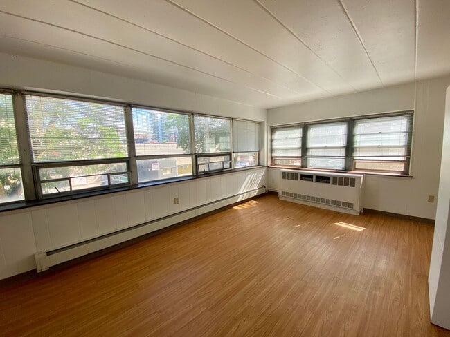 Photo - 140 W. Gorham