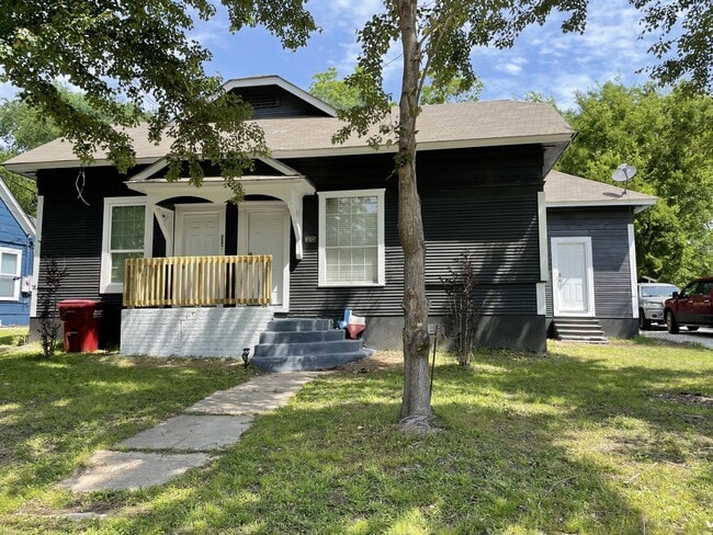 Building Photo - 112 Yates St