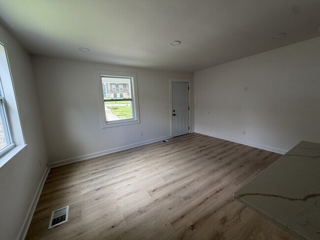 Photo - 519 Elgin St
