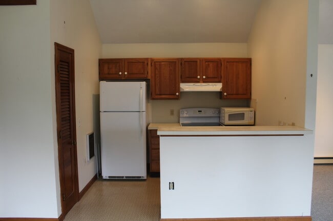 Photo - 121 Main St Unit B