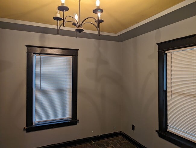 Photo - 310 E College St