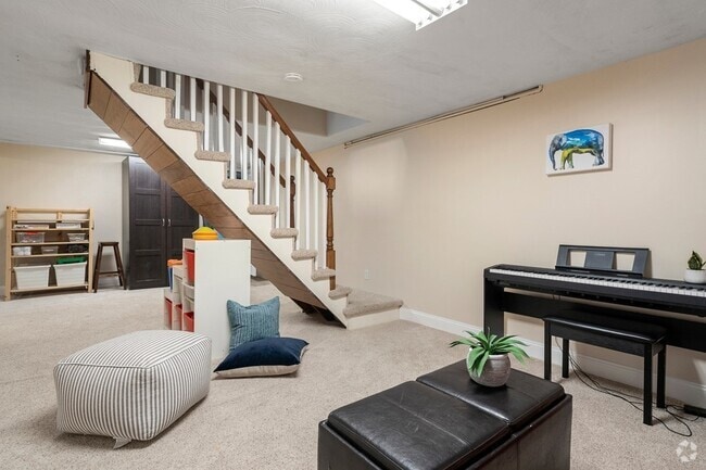 Building Photo - 41 Rublee St Unit 1 Rental