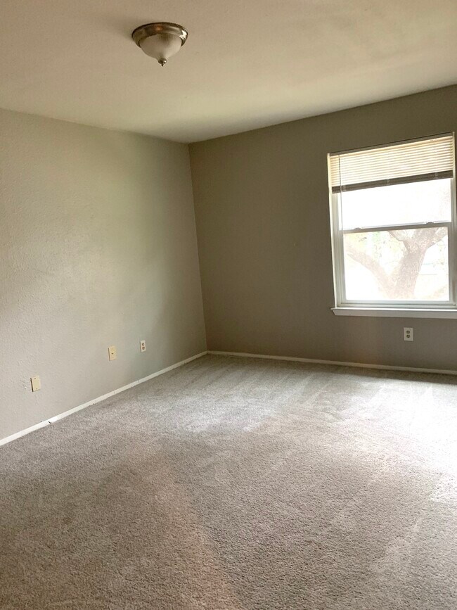 Photo - 6001 Cougar Dr