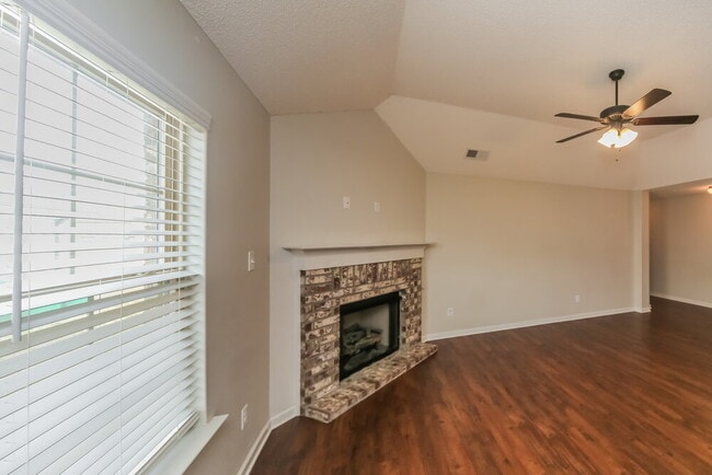 Photo - 1089 Carib Loop W