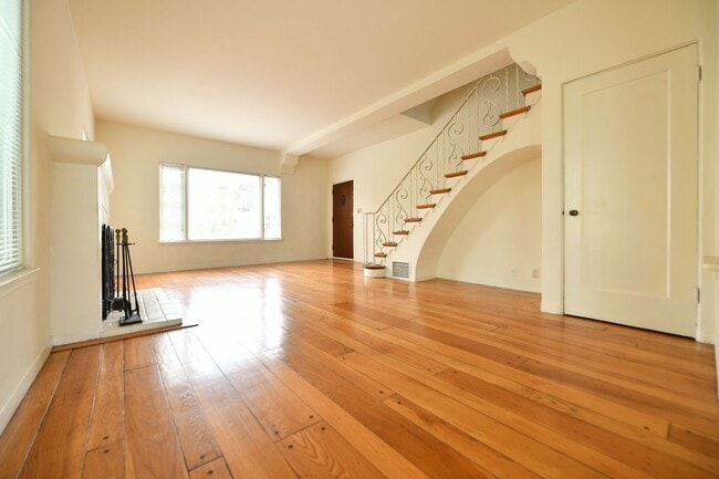 33-39 Excelsior Court