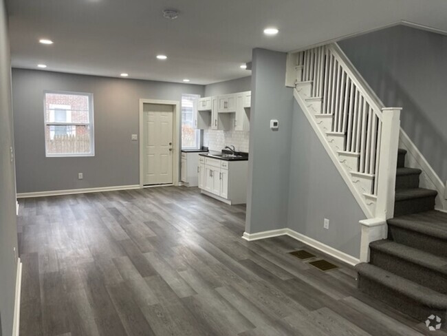 Building Photo - Newly Renovated 3 Bedroom Home Available F...