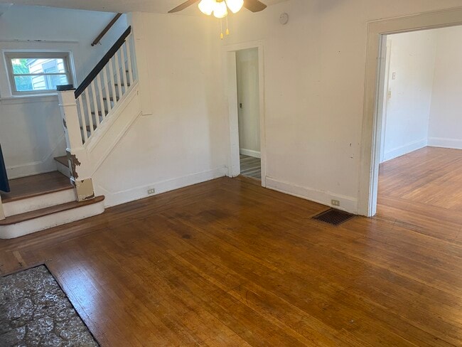 Photo - 2631 Bellevue Ave