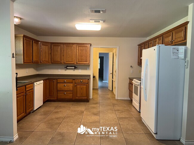 Photo - 522 County Rd 4245