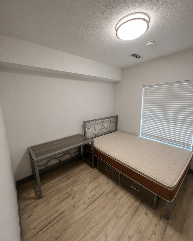 Photo - 258 Sunview St